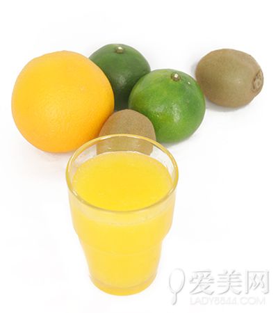  减肥新宠排毒蔬果汁 掌握技巧 喝对就靠谱 