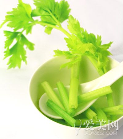  减肥新宠排毒蔬果汁 掌握技巧 喝对就靠谱 