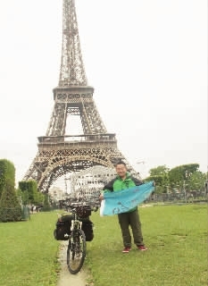 湖南林科大学生住帐篷骑行欧洲两月(图)