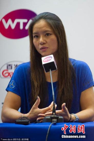 2014年09月23日，湖北省武汉市，2014武汉网球公开赛第5日，李娜返乡出席发布会。