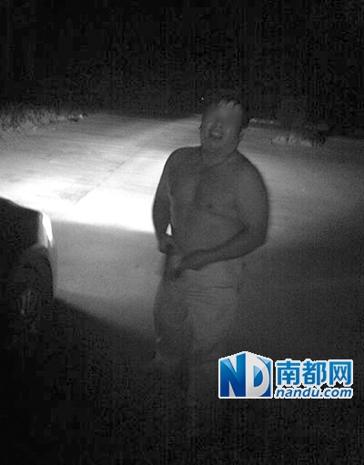 湖南双牌县一中学副校长“车震”现场