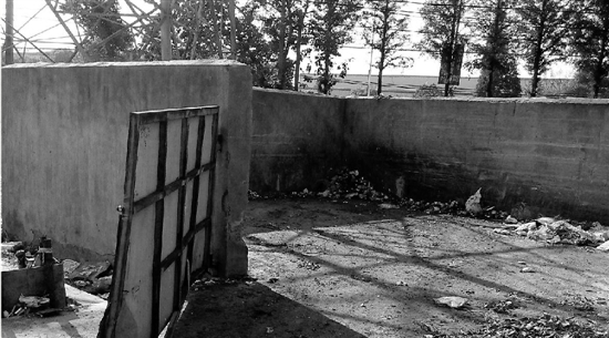 绍兴曝出天价垃圾中转站 四面墙一扇铁门造价