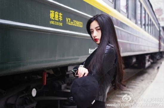 西南石油大学校花陈妮娜撞脸全智贤