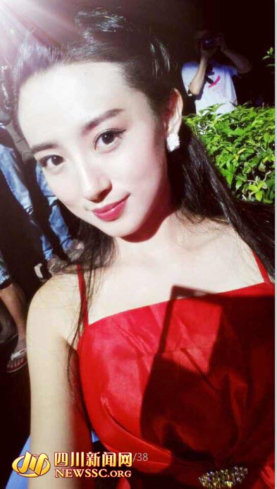 西南石油大学“最美校花”陈妮娜撞脸全智贤