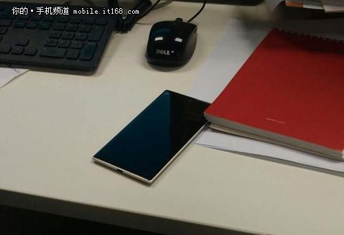 酷似Lumia 小米又一神秘新機曝光
