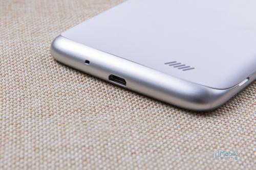 BenQ-13
