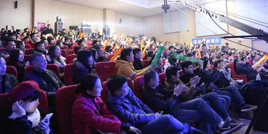 湖南工业大学一教师举办个人演唱会