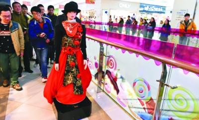 合肥智能机器人商场做导购 声音甜美像林志玲(图)