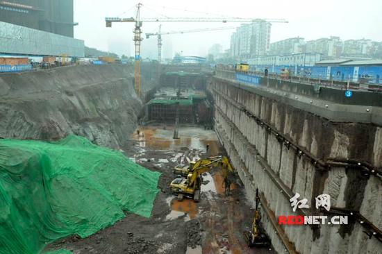长沙地铁3号线东四线站目前已进入主体施工阶段。