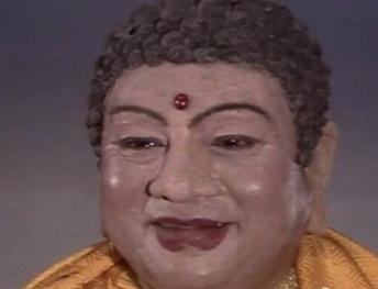 55岁马拉多纳整容 被吐槽像如来佛祖