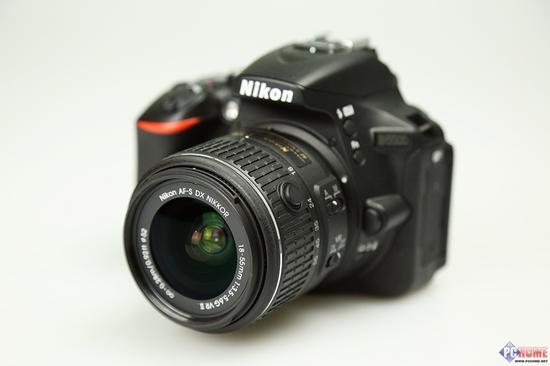 轻薄触控单反2in1 尼康D5500首发评测