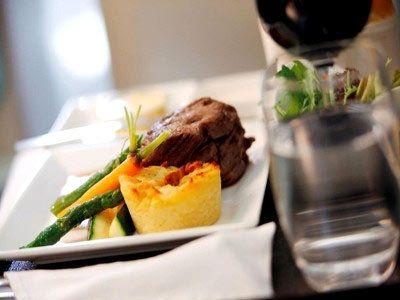 藏在小小饭盒里的秘密 吃飞机餐的几大禁忌_新