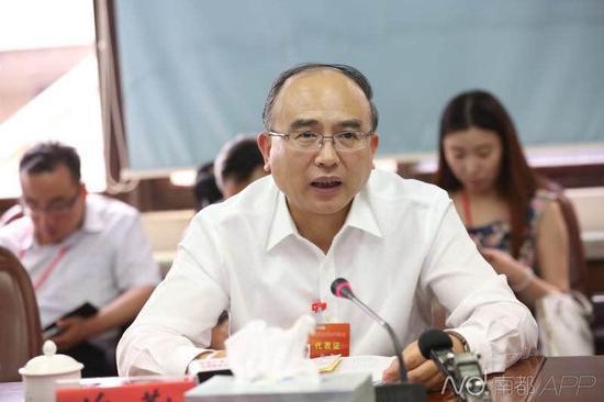 产业市长爱谈经济
