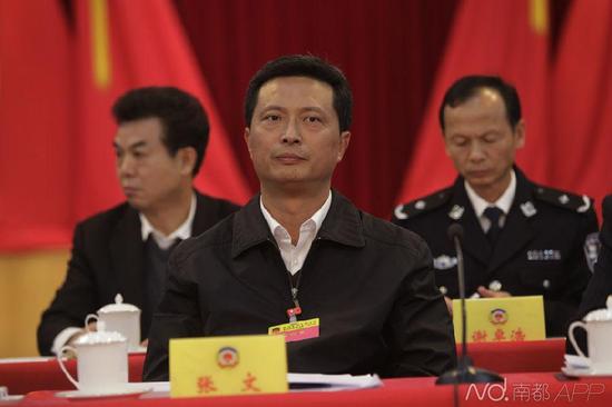 做事认真要求有创新
