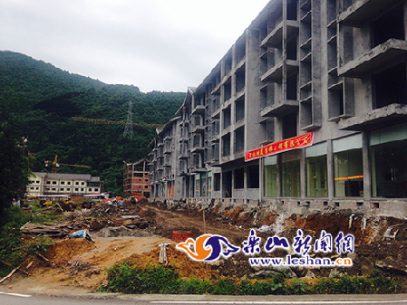 七里坪的“小产权房”