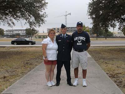 美国监狱女员工被指爱上越狱犯 计划开车逃亡