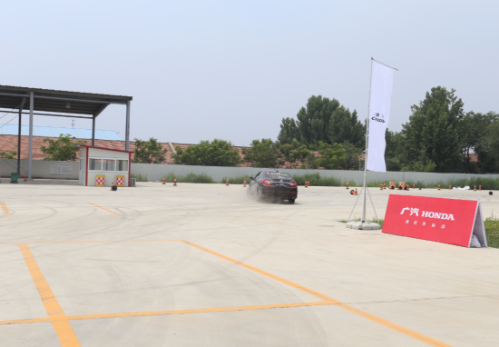 纵横巅峰试驾 唯我广本凌派_新浪山东汽车网