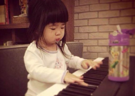 The One:这个钢琴能教你弹钢琴|智能钢琴|The 