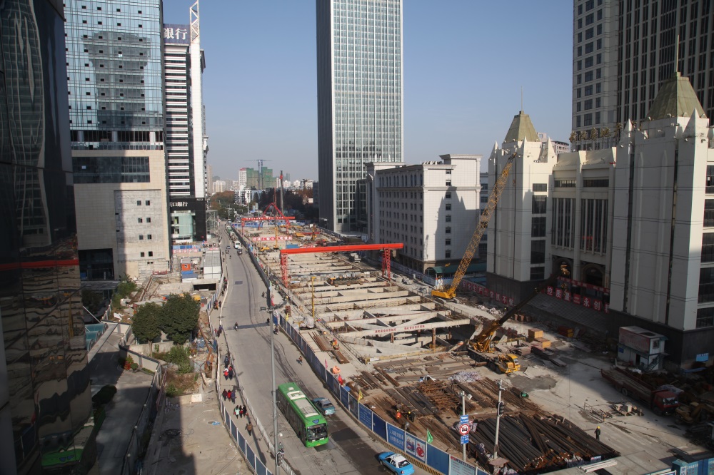 武汉香港路地铁站二期内部结构工程提前峻工(
