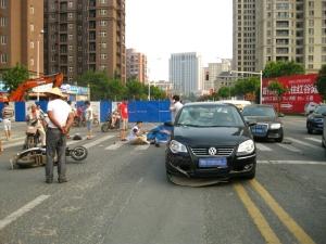 记者现场调查 车祸就发生在眼前_南昌汽车网