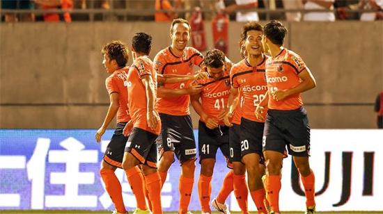 日职乙提醒:岐阜FC前锋难波宏明高居射手榜榜