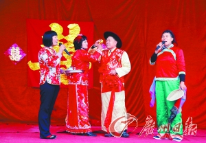 小鸟天堂启动十城联动新会游 游客可烙火画扎