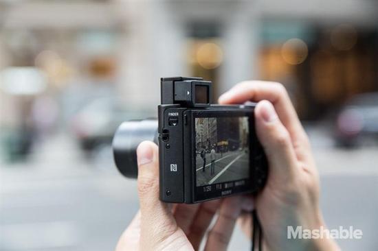 1英寸CMOS 佳能G3X\/索尼RX100IV买哪款|佳