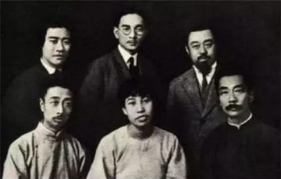 还原历史真相：那些被PS过的官方照片15