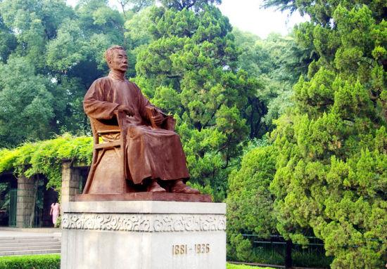 点击图片进入下一页