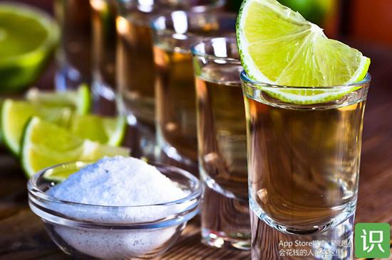 西方男人出去混酒局的时候 最爱喝什么|男人