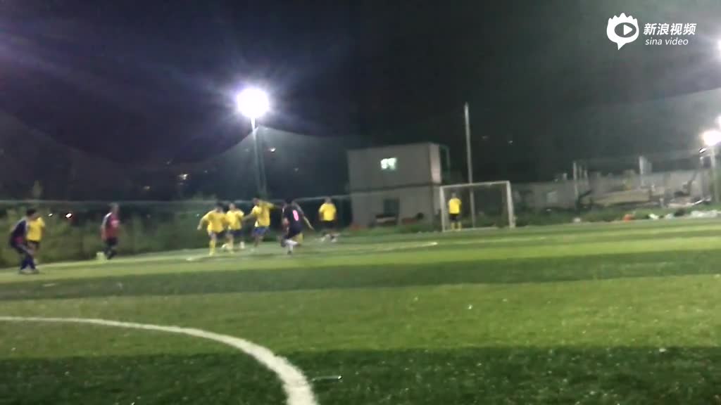 夜晚足球