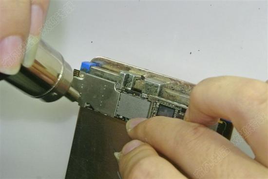 太牛了!把iPhone 6 Plus从16G手动升级到128G
