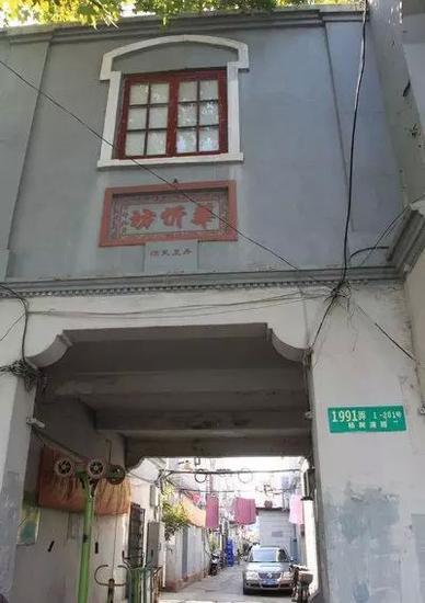 点击图片进入第一页