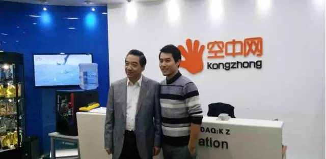 张召忠探营空中网体验战舰世界,惊叹高还原度!