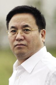 东风老总被_意大利女星被老总海滩(2)