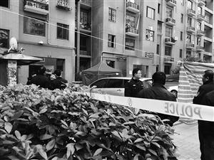 事发现场拉起了警戒线