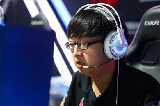 CFPL年度总决赛前瞻 AG 白鲨谁将问鼎_CF穿