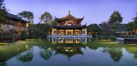 点击图片进入第一页