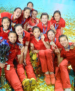 中国女排1-4美国冲金未果