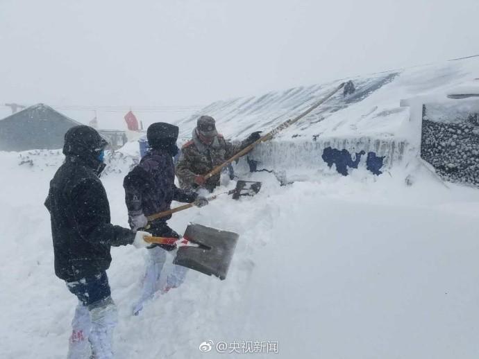 夏目三久