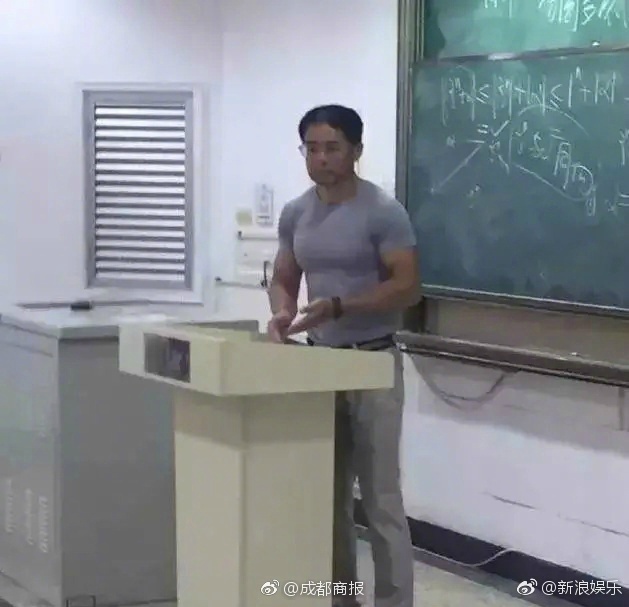 美女自慰高清免费
