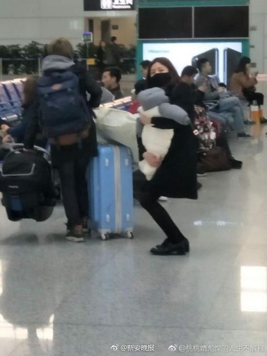 美女露奶头网站