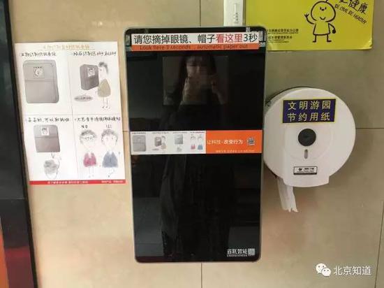 荫蒂每天被三个男人添小说