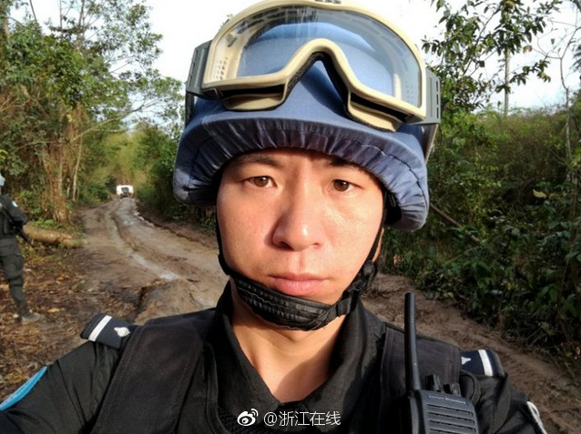 欧美熟妇毛多???