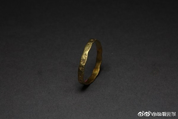 小乔被 到爽被爆衣小说