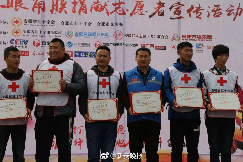 免费鲁片上面亲下面摸黄上黄