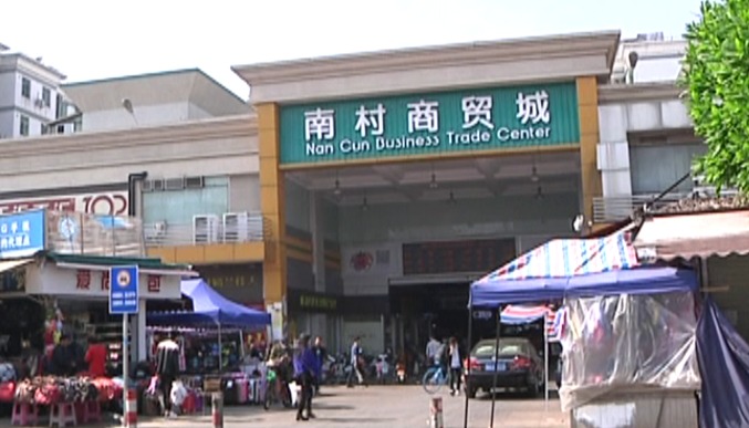美女强吻