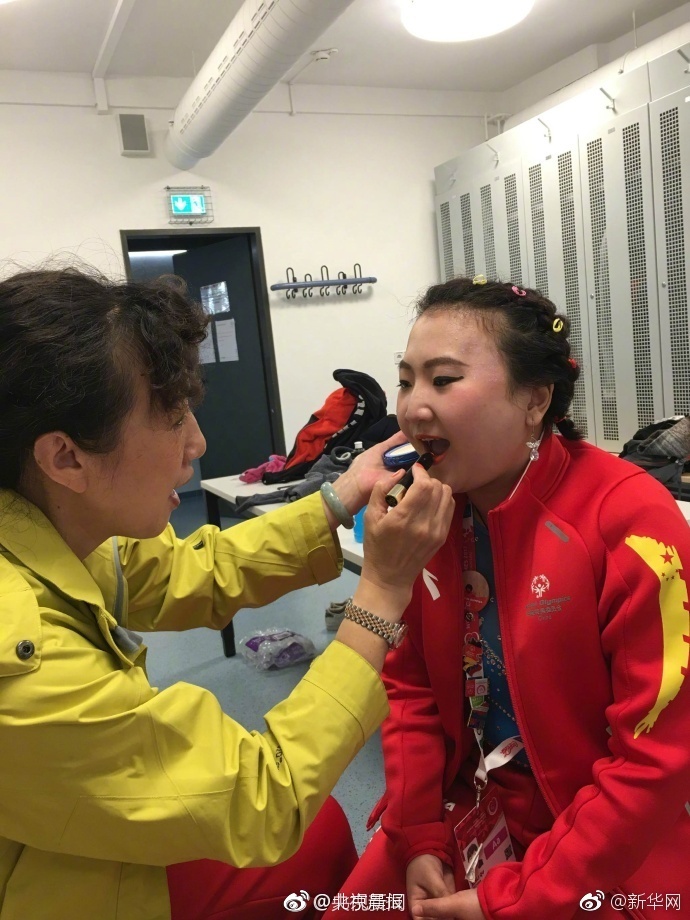 激情婬乱1一13李梅的背景故事
