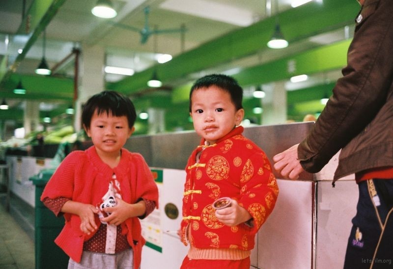 葉子媚露奶