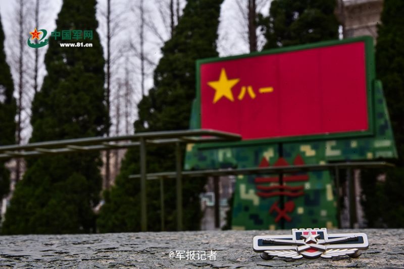 精品成年免费性电影